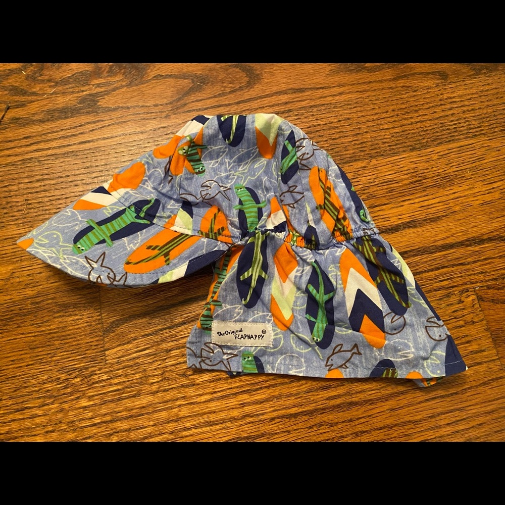The Original Flappy Hat size Medium, 6-12 months